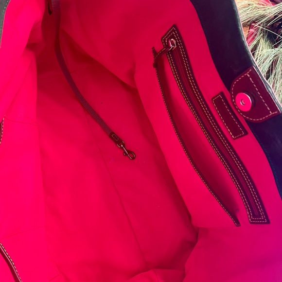 Dooney and Bourke Florentine Leather Large Russel Tote - Picture 7 of 10